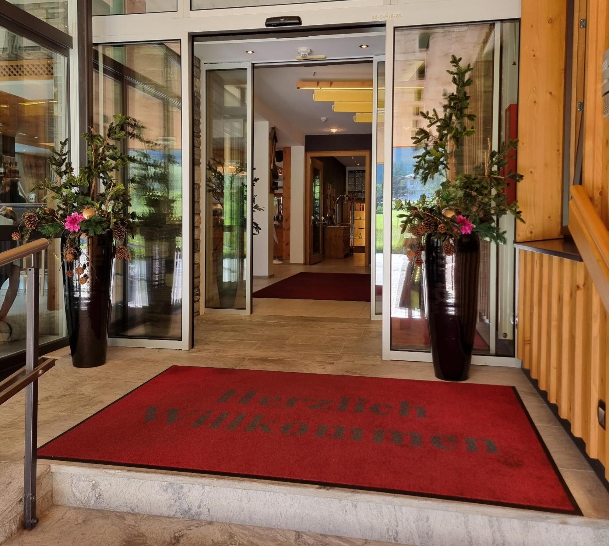 Hotel Alpina Rauris Exterior photo