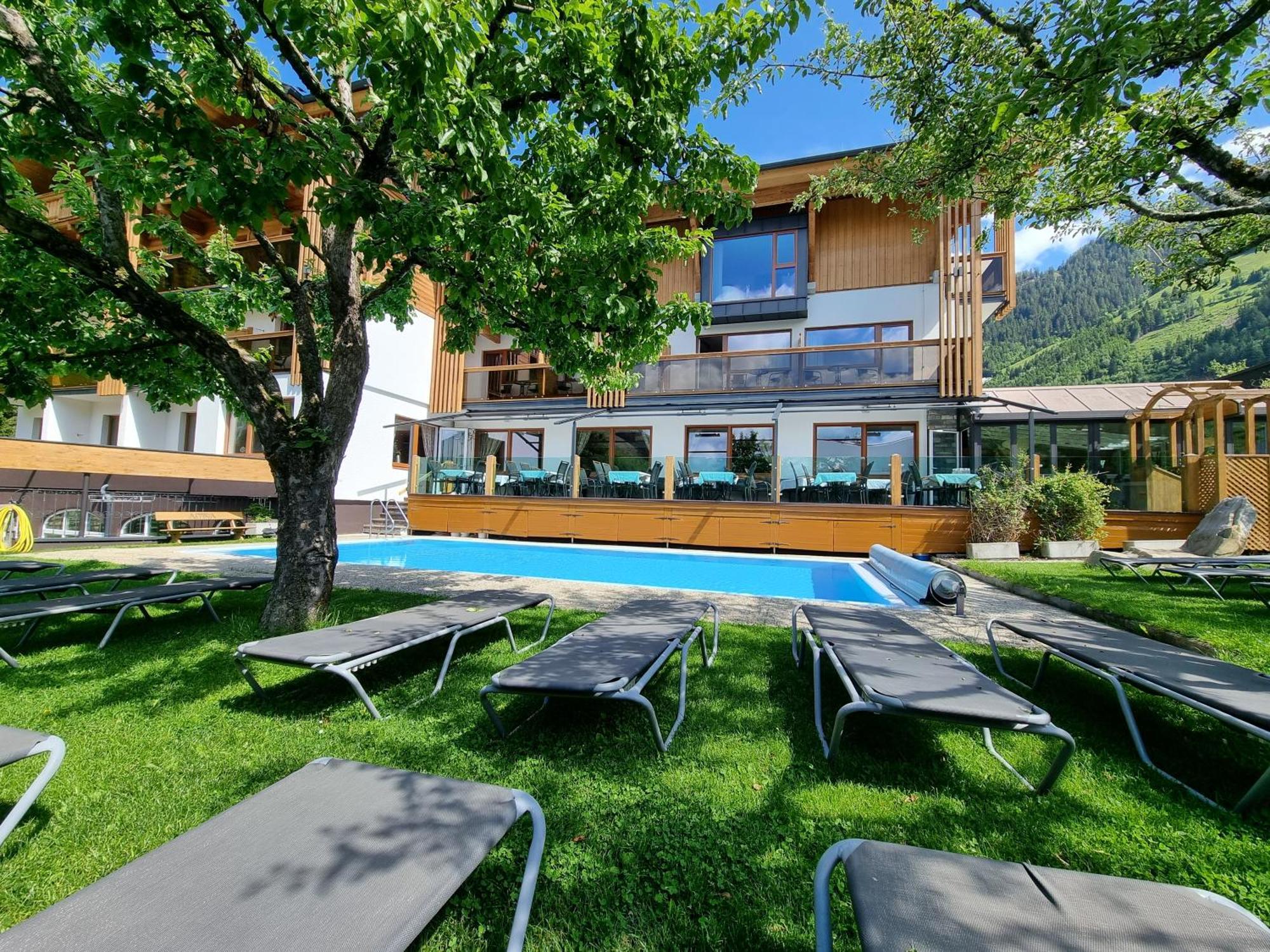 Hotel Alpina Rauris Exterior photo